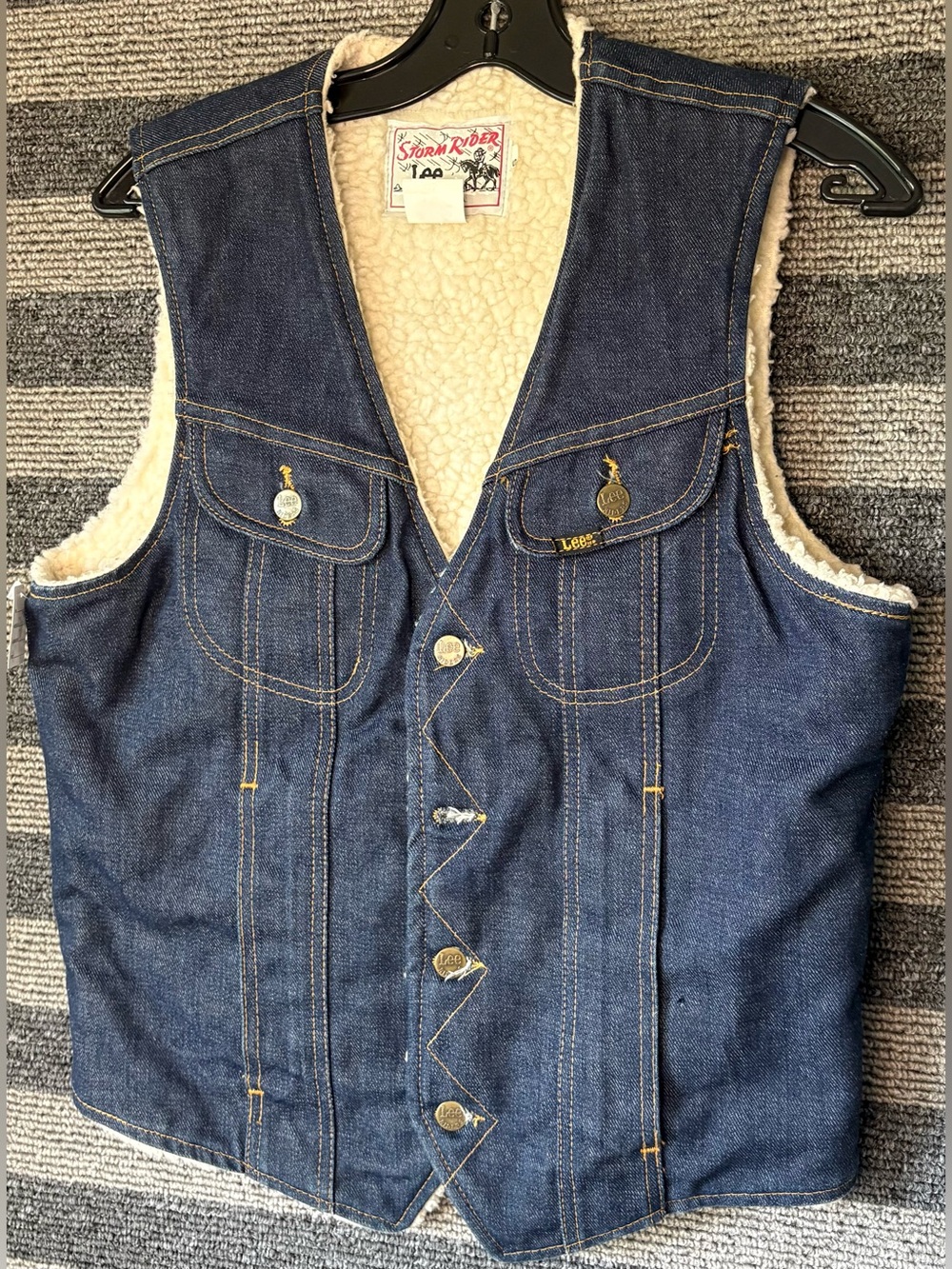 Vintage 80’s Lee Storm Rider Blue Denim Sherpa-Lined Vest Men’s Small EUC